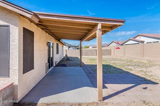 Building Photo - 8564 W Ocotillo Rd