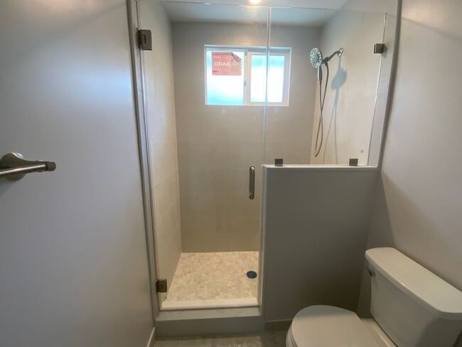 Building Photo - Adorable fully remodeled home on Ruhland with large yard