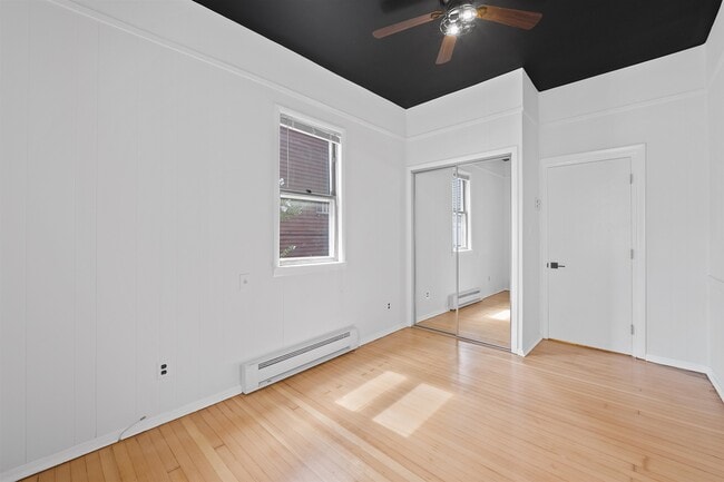 Building Photo - 342 Bramhall Ave