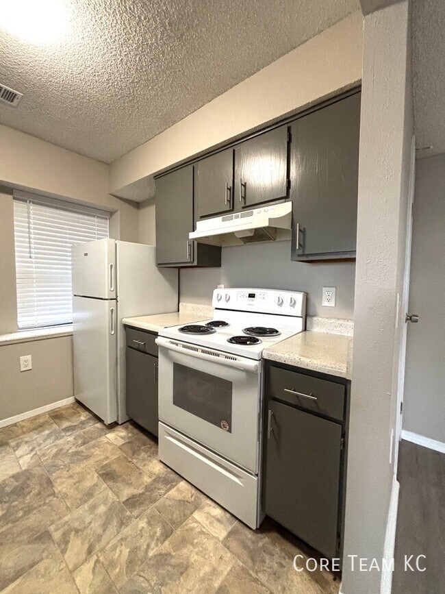 Building Photo - 3225 Harrison St