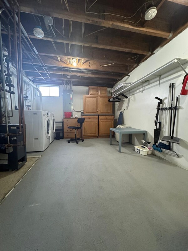 Building Photo - 31 Tapley Ave