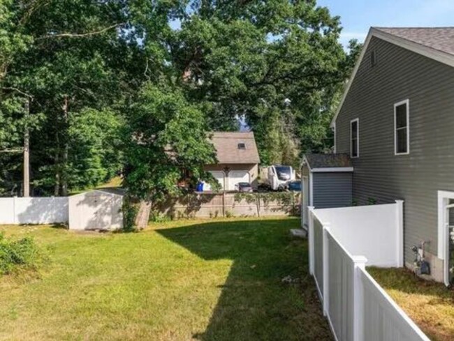 Building Photo - 96 Kilmer Ave