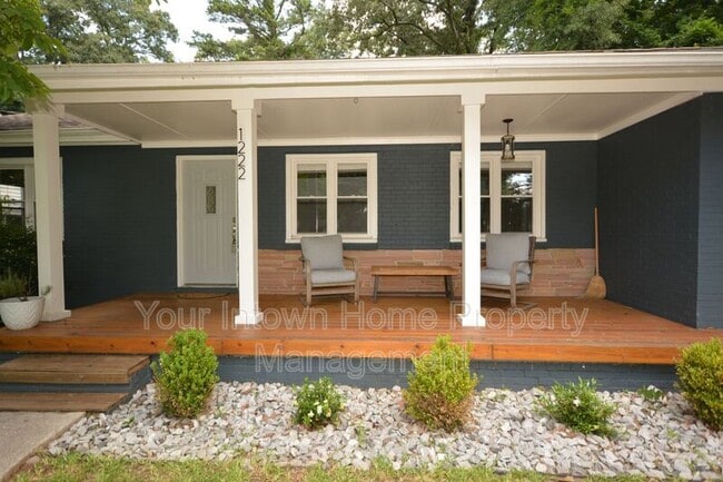 Building Photo - 1222 Crestwood Dr SE