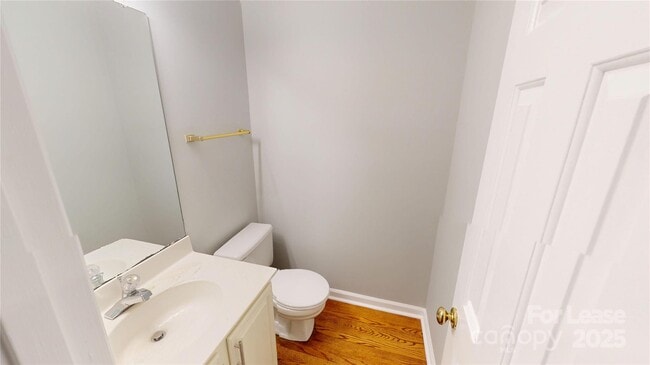 Building Photo - 414 Clarkson Green St