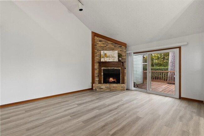 Building Photo - 16 Jacqueline Ct