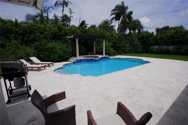 Building Photo - 12401 SW 77th St