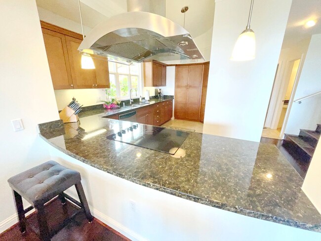 Building Photo - KAI MALU IN WAILEA, LUXURY 3bed/2.5bath Townhome with Wonderful Ocean Views, exquisitely Furnishe...