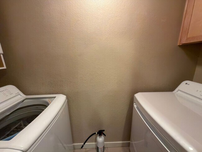 Building Photo - Cozy Beacon Hill Condo Near Downtown & Light Rail