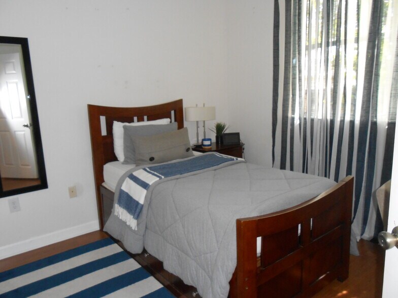 Building Photo - 12301 SW 124th Ter