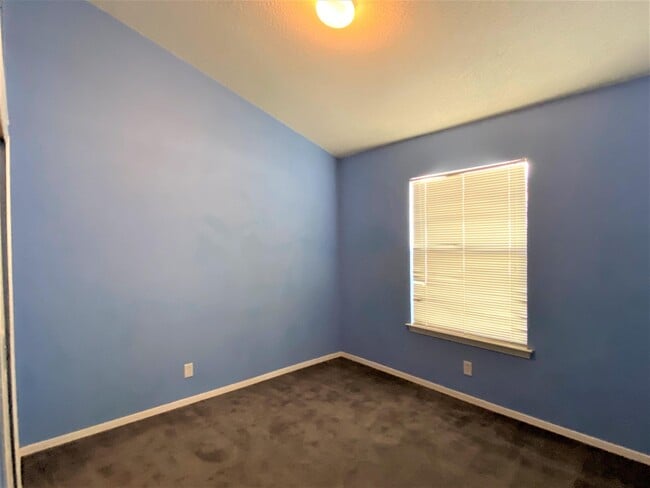 Building Photo - 12374 Paseo Lindo Dr