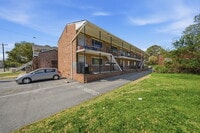 Building Photo - AMAZING 3 BED, 2 FULL BATH APARTMENT FOR RENT IN OCEAN VIEW!