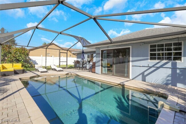 Building Photo - 1324 SW 1st Ave