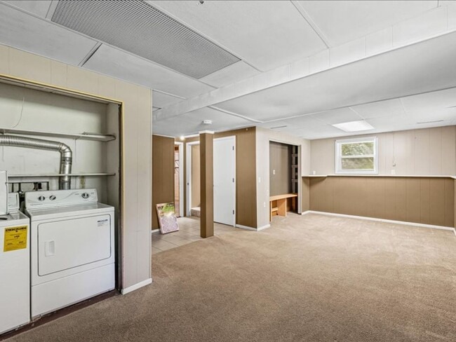 Building Photo - Get $725 off your security deposit OR $250...