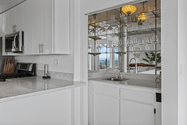 Building Photo - 2757 Sea Glass Ave