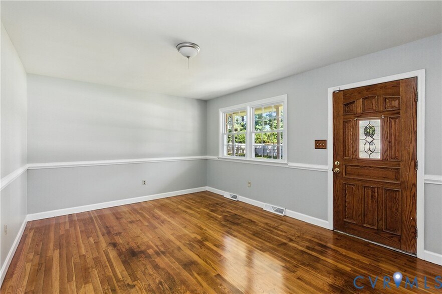 Building Photo - 2111 Clary Rd