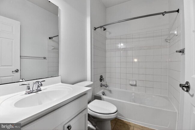 Building Photo - 2102 Congresbury Pl