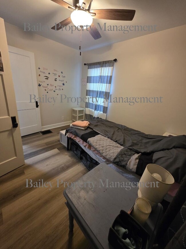 Building Photo - 1310 Southgate Ave