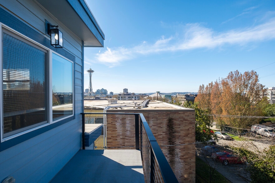 Building Photo - 812 2nd Ave N