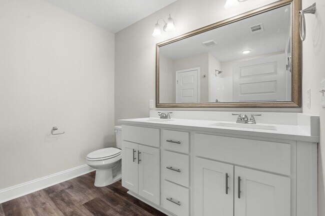 Building Photo - Latitude 32