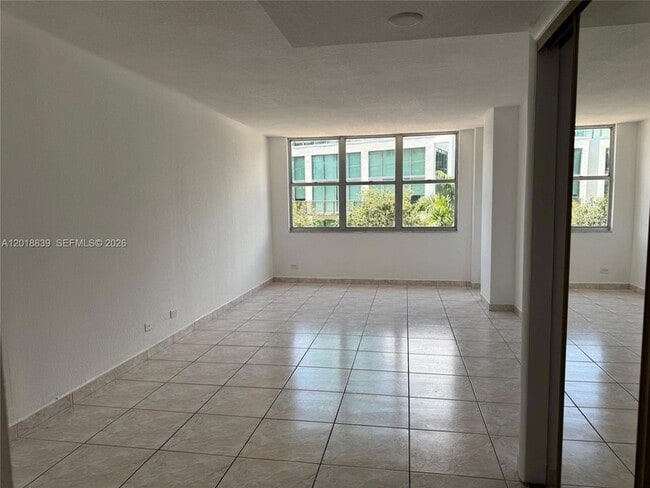 Building Photo - 6039 Collins Ave
