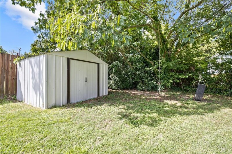 Building Photo - 5509 Sandpiper Ln