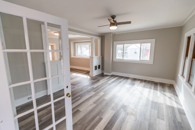 Building Photo - 1056 Watson St SW