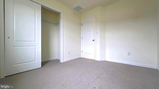 Building Photo - 115 Lexington Pl