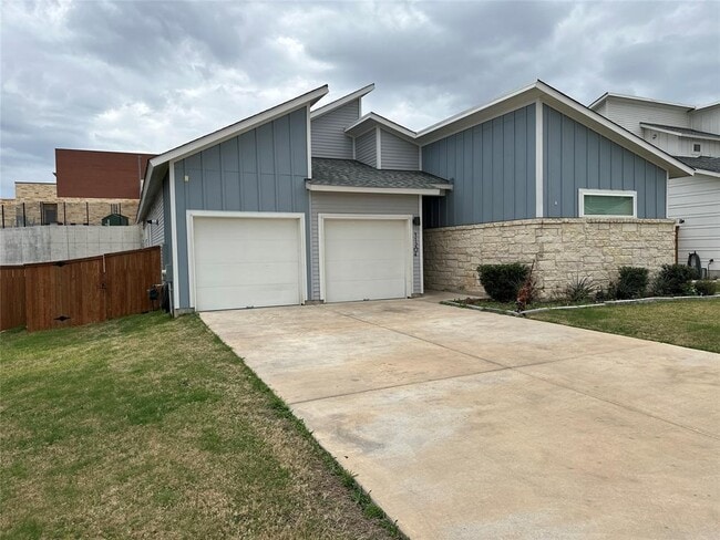 Building Photo - 11204 Charger Wy