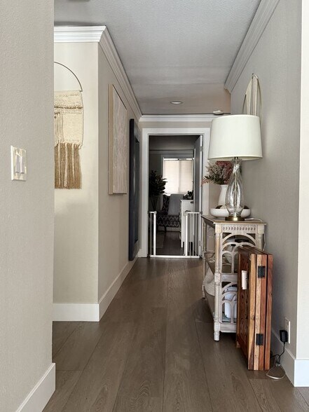 Building Photo - 9125 Marina Pacifica Dr N