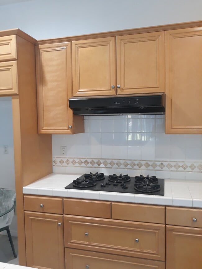 Building Photo - 605 Corte Sol