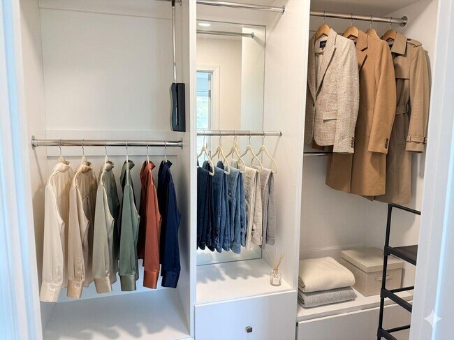 Building Photo - 1067 Rio Ct