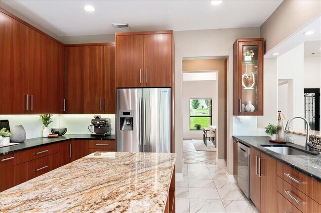 Building Photo - 37 Autumn Oaks Dr