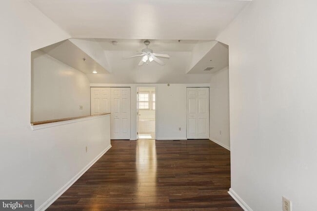 Building Photo - 43 Bank Spring Ct