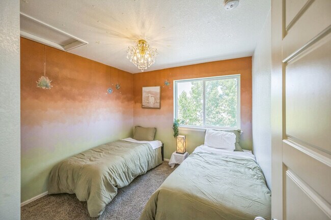 Building Photo - 5153 Chicory Cir