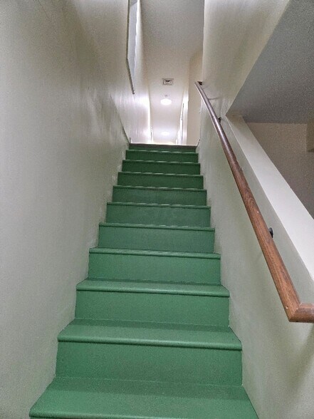 Building Photo - 417 Pittston Ave