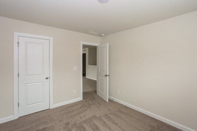 Building Photo - 128 Guardian Gate Dr