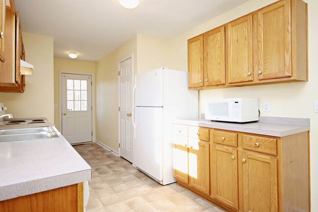 Building Photo - Pet-Friendly N.Albemarle Home on Over 2.5 ...
