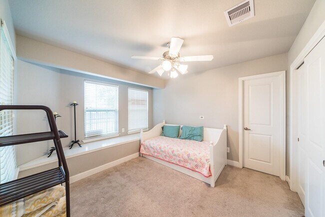 Building Photo - 4208 Old Spanish Trl