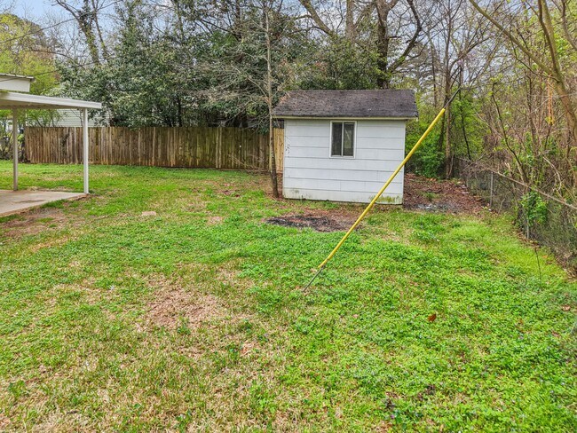 Building Photo - 417 Price Dr