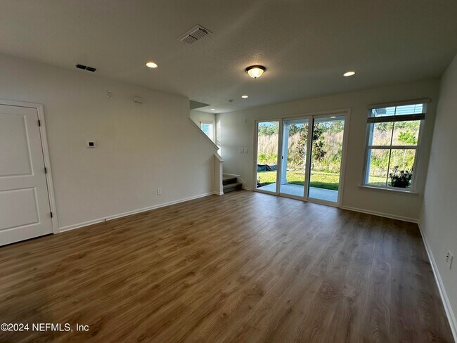 Building Photo - 545 Brandon Lks Dr