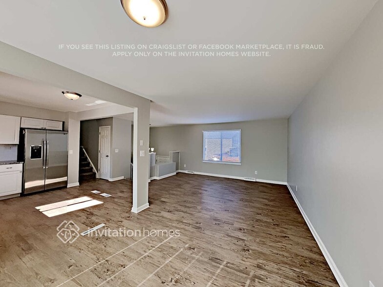 Building Photo - 10620 W 103rd Ave