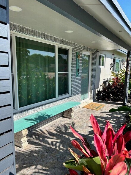 Building Photo - 1182 SE 2nd Ave