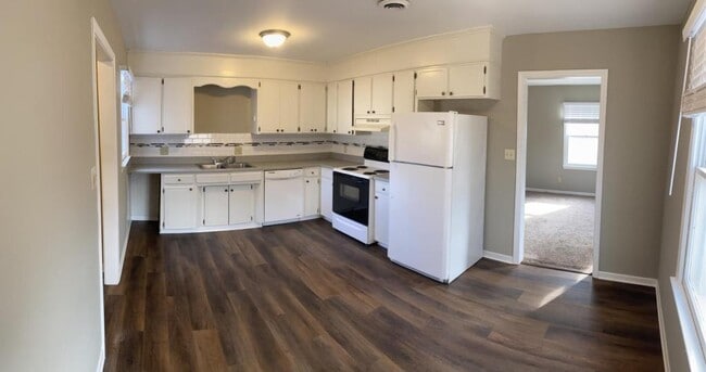 Building Photo - 112 State Rd S-42-7449