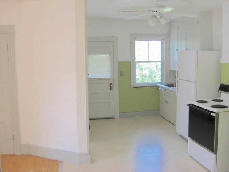 Primary Photo - 337 Brown St