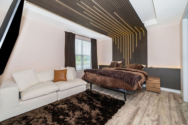 Building Photo - 1660 Tropical Palms Cir