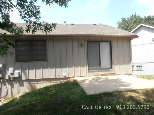 Building Photo - 5619 Riley-