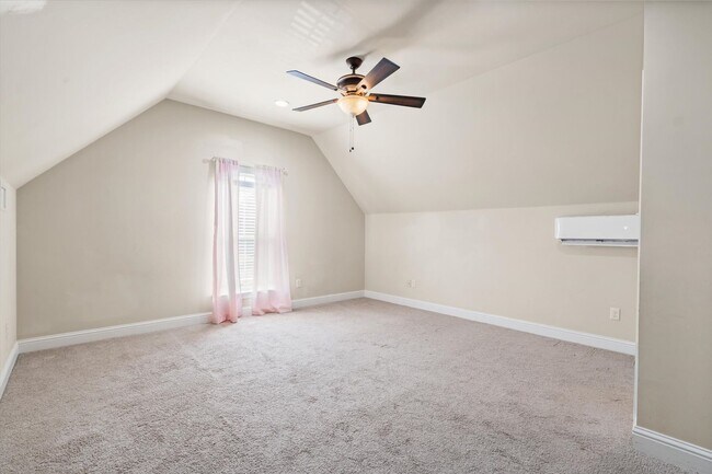 Building Photo - UPCOMING LISTING-CUSTOM BUILT HOME IN PINEHURST