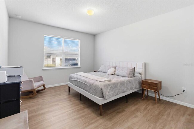 Building Photo - 17241 Goldcrest Loop