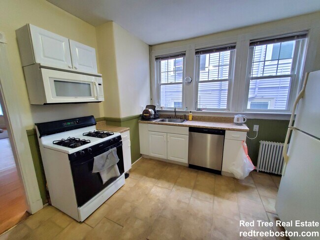 Building Photo - 98 Westbourne Terrace