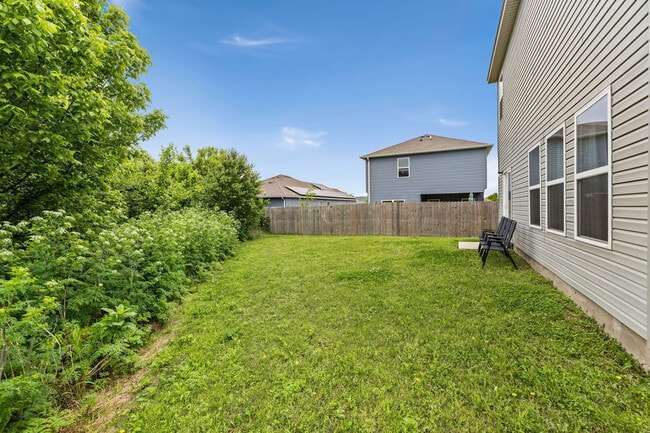 Building Photo - 930 E Swift Dr